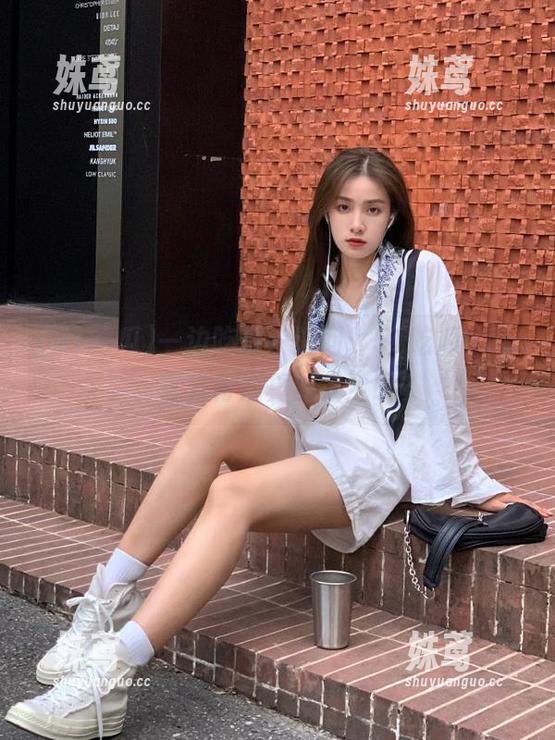 一边吃瓜一边问：51吃瓜app，官方背后真的安全吗？