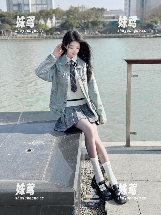 “51吃瓜群众”网站，你的八卦扩大器，吃瓜的好伙伴！