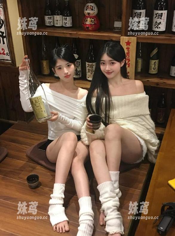 喝咖啡的同时刷视频，718sx娱乐的瓜真是挑不完的！你咽得下去吗？