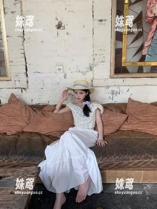 91黑料网 为什么91黑料网上的八卦总是那么香?这个app真是我的隐秘探索之旅,如同福尔摩斯的探案!