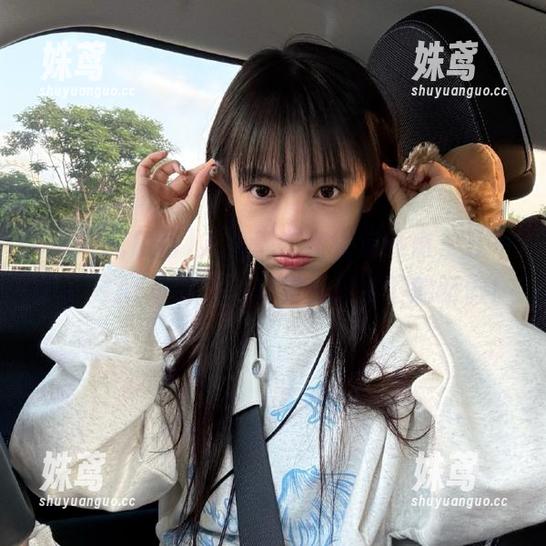 人人都在在线追热点，五一吃瓜网APP官方，真是瓜田李下的骄傲！