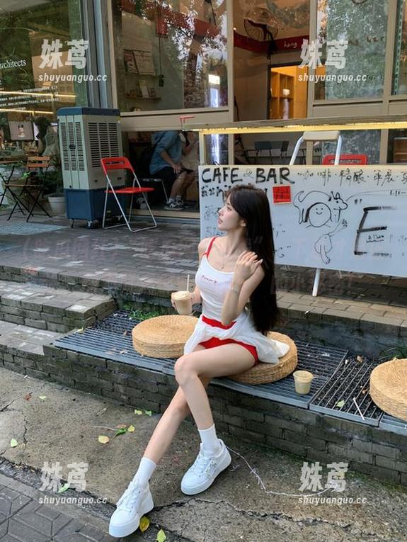 吃瓜网红 “吃瓜网红在线”,下载才是正途,围观背后那些“线下”的小秘密!
