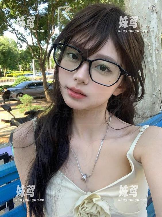 吃瓜论坛 吃瓜论坛:听说八卦有助于减压,今天你吃了几颗瓜?