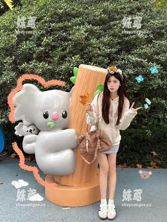 网曝吃瓜 登录网曝吃瓜,感受八卦热潮来袭,今天你也是吃瓜群众吗?
