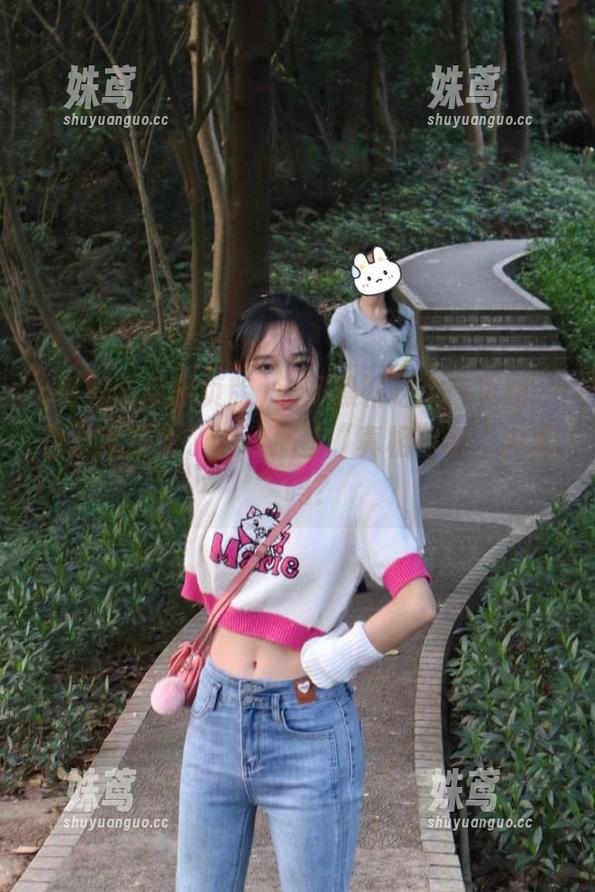 点开黑料吃瓜网页版，登录就是为了追寻那些“真相”和“内幕”吗？