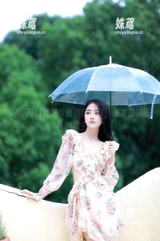 黑网料 当网页遇到黑网料,谁才是真正的瓜王?